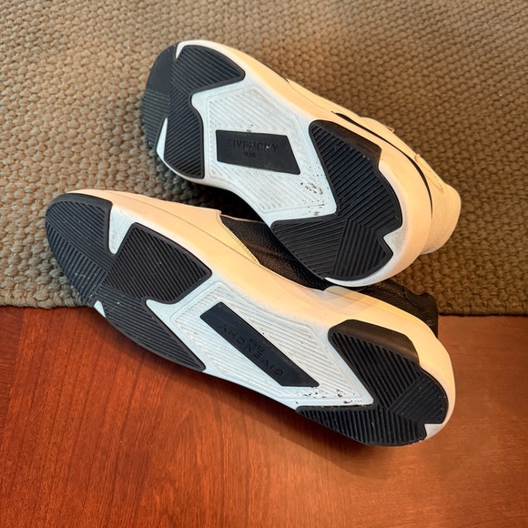 Givenchy Men's Wing Leather Sneakers - Picture 5 of 7